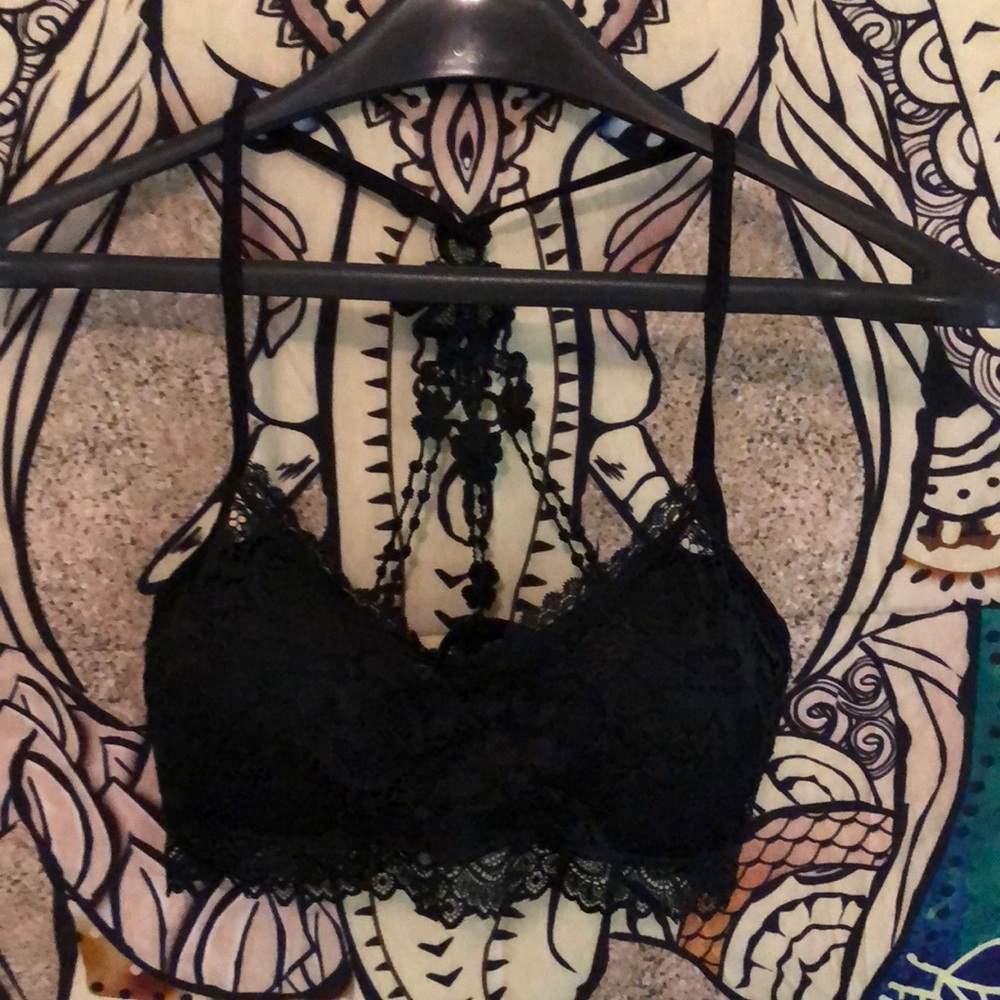 Cute wireless bralete top!